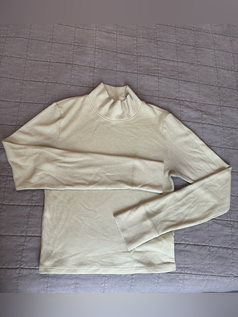 American Eagle Outfitters Cream Ribbed Turtleneck Sweater